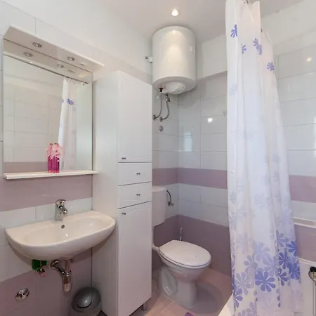 Appartement Seafront Maja A3+2 *
